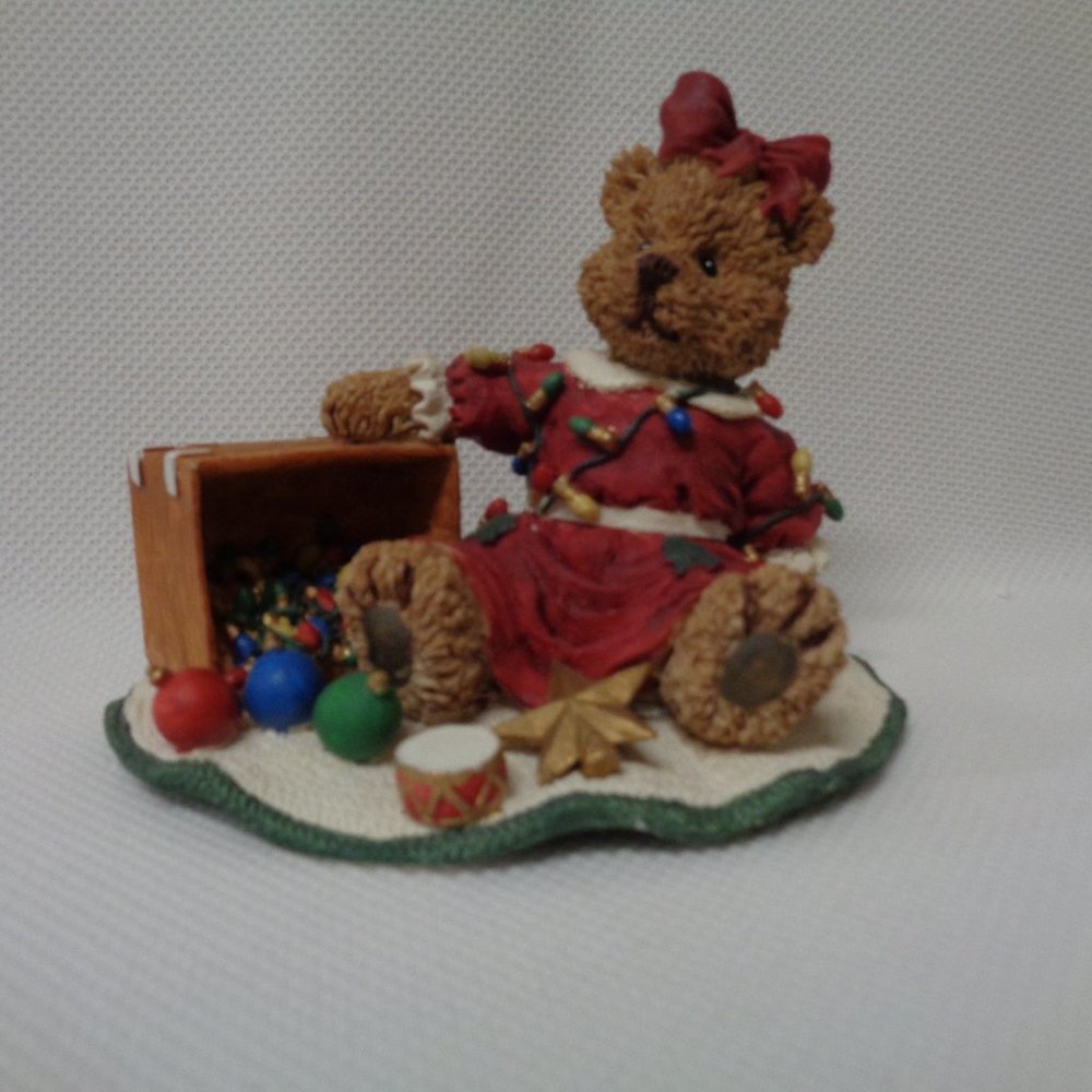 Sarah Windsor Bear  " Uh Oh!"  Cranberry Commons collection  Registered/numbered
